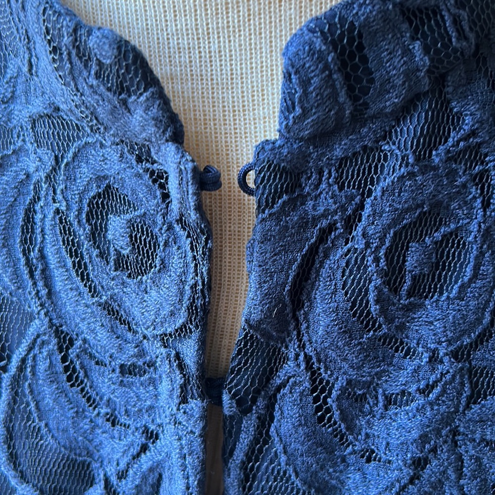 INC DEEP TWILIGHT BLUE LACE BLOUSE SIZE MEDIUM NEW WITH TAGS - Picture 2 of 4